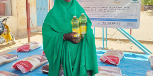 Photo (4).pngHamsou, 35 ans et mère de quatre enfants. Originaire du Niger, elle a été contrainte de fuir son village pour chercher refuge au Mali
