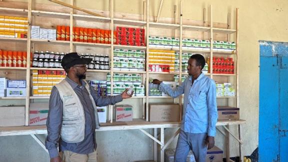 Wadamago Pharmacy and Veterinary was made possible with funds from Irish Aid. Technicians and pharmacist are provided by the Ministry of Livestock and Fishery Development (MoDFD). Photo credit: Ahmed Osman/ Oxfam Wadamago Pharmacy and Veterinary was made possible with funds from Irish Aid. Technicians and pharmacist are provided by the Ministry of Livestock and Fishery Development (MoDFD). Photo credit: Ahmed Osman/ Oxfam