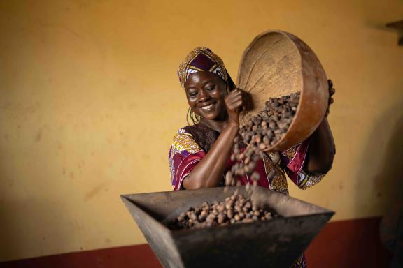 Safura Abdulai is the leader of the Bunglung Suglo Mali Nyori Cooperative Shea Butter Producers. Northern Region, Ghana.