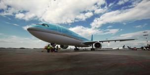 rich people chartered plane rich people chartered plane