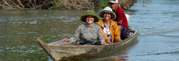 Women on a boat in Cambodia - SCR