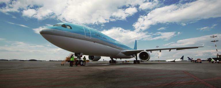 rich people chartered plane