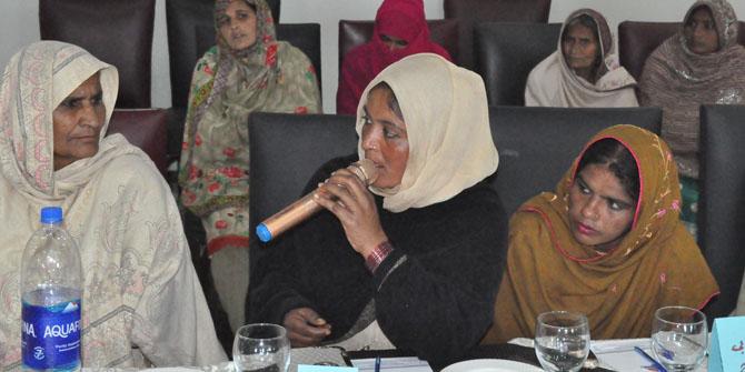 Rafia Bibi speaking at the multi-stakeholder platform