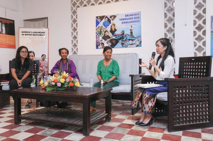 Oxfam-Mekong-Water-Governance-Women-Leaders-Exhibition-2020-2 Oxfam-Mekong-Water-Governance-Women-Leaders-Exhibition-2020-2