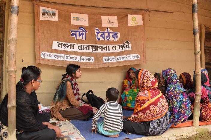 Nodi Boithok in progress at Jakigonj, Bangladesh. Photo: Nuzhat Nueary, TROSA