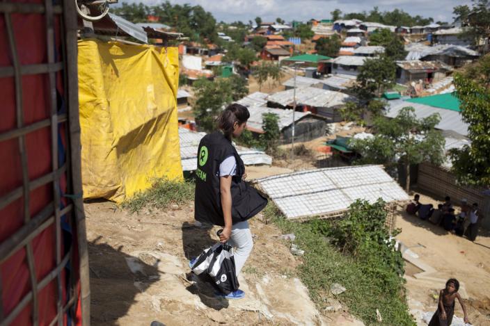 Oxfam in Asia - Bangladesh - Rohingya crisis - Humanitarian worker 4