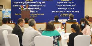 Khim Sok, Oxfam Program Manager, during his remarks in the launching of a report on the Asian Development Bank’s (ADB) financing of COVID-19 post-pandemic economic recovery in Cambodia