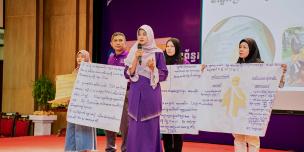 Street vendors presented their challenges and needs during the 11th International Street Vendors’ Day in Phnom Penh. ©Oxfam