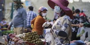 Sim Ath, street vendor