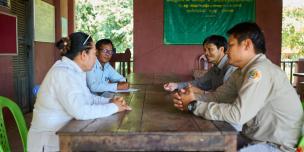 Vannak visiting community program participants including Ms Boukhamtong, who is a former community researcher trained by CEPA. She has since become the District Councillor and continues to advocate for best-practice water governance. ©Patrick Moran