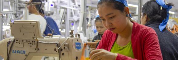 INSPIRE empowers Cambodia’s apparel workers by expanding inclusive, gender-transformative social protection to reduce poverty and inequality. Photo: Naratevy Kek/Oxfam