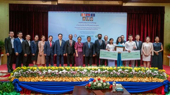 Distinguished guests, organizers, and winners gathered for a group photo during the Pitching and Awarding Ceremony, 18 December 2023. Distinguished guests, organizers, and winners gathered for a group photo during the Pitching and Awarding Ceremony, 18 December 2023.