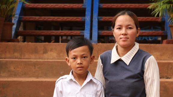 Chheng hun and his mother