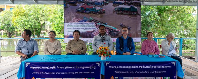 A join high-level delegation visited Tonle Sap to showcase the latest developments in education, conservation and the improved livelihoods of those communities