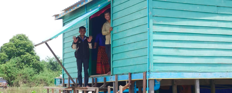 A total of 164 environmentally friendly floating toilets were installed in floating schools and homes for villagers living in the flooded areas of Tonle Sap Lake. These systems treat waste onsite and capture bacteria, helping to reduce direct pollution in the lake. ©Wetlands Work