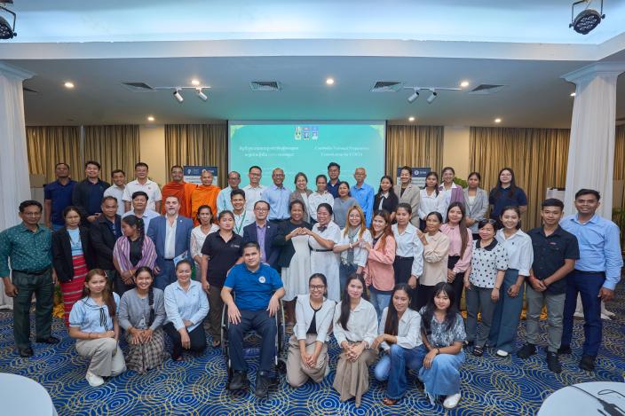 Group photo, discussion on Cambodia priorities for COP31