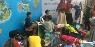 "Our Coastal, Our Dignity - Selamatkan Pesisir Kami Dari Perubahan Iklim," Oxfam di Indonesia meraih booth terbaik dalam partisipasi Forum Perubahan Iklim Indonesia ke-7 dan Expo 2017. Foto: Oxfam