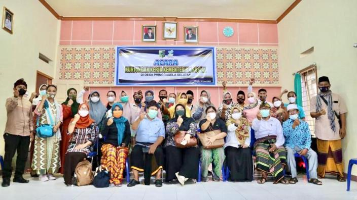 Kunjungan Kerja Oxfam di Indonesia dan Kemensos ke Desa Pringgasela Selatan