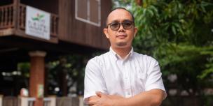 SOLAR Project: Kolaka Bouanedaoheuang Phan-Thin Social Enterprise empowers youth to develop communities through soft skills training SOLAR Project: Kolaka Bouanedaoheuang Phan-Thin Social Enterprise empowers youth to develop communities through soft skills training