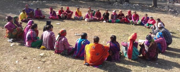 WEC members discussing on flood early warning communication