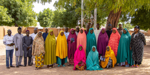 Local residents of Wawa Ward standing together to support the new peace agreement and community development plans in North East Nigeria.
