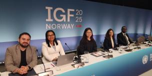 Photo of panellists during ReCIPE's session at the Global IGF. From left to right: Cristian León Coronado - Fundación InternetBolivia.org, Theary Luy - CCC, Tran Thi Tuyet - IPS, Mia Marzotto - ReCIPE PMU, Mohamed Aded Ali - SONSA.