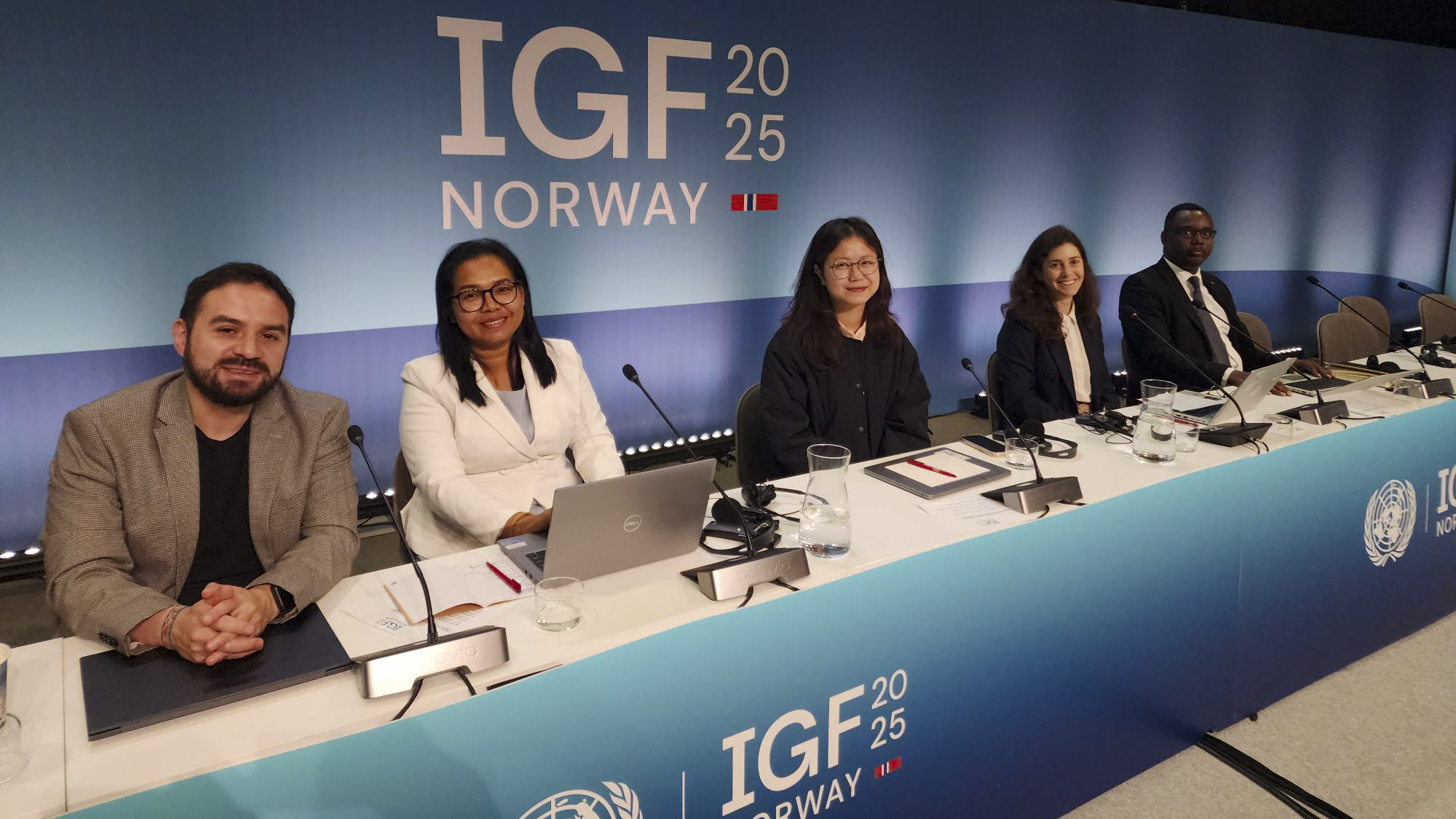 ReCIPE colleagues pose for a photo before their session at the Global IGF in Norway, 2025.