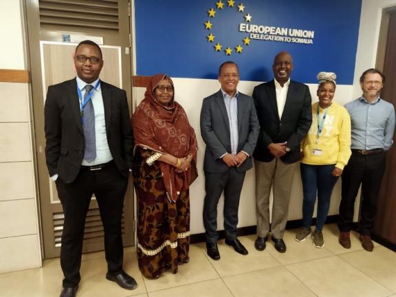 Group of people part of Somalia Non-State Actors (SONSA), ReCIPE's partner in Somalia