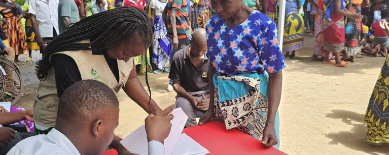 Oxfam in Malawi supports more than eight thousand drought affected people with cash transfers 