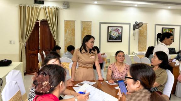  tập huấn về thẩm tra, giám sát và thực hiện chính sách có trách nhiệm giới tại địa phương.