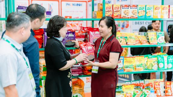 Doanh nghiệp và HTX tôm - lúa tăng cường liên kết thị trường tại Vietnam FoodExpo 2025