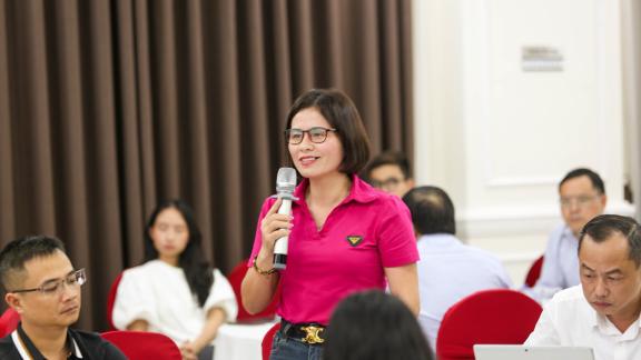 Chủ tịch HPN tỉnh Yên Bái phát biểu tại Hội thảo PWG Chủ tịch HPN tỉnh Yên Bái phát biểu tại Hội thảo PWG