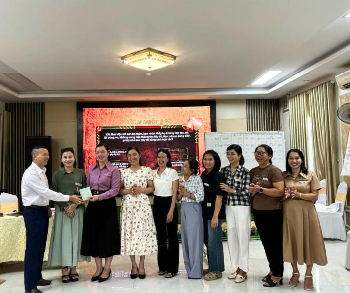 Từ ngày 1–7/10/2025, 120 nữ đại biểu Hội đồng nhân dân (HĐND) cấp xã và cán bộ Hội Liên hiệp Phụ nữ (LHPN) tại các xã thuộc Dự án “Tăng cường năng lực của các nữ đại biểu HĐND cấp xãTập huấn về thẩm tra, giám sát và thực hiện chính sách có trách nhiệm giới tại địa phương.