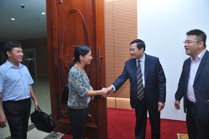 Oxfam signs agreement with NA in Hanoi. Credit: Oxfam in Vietnam